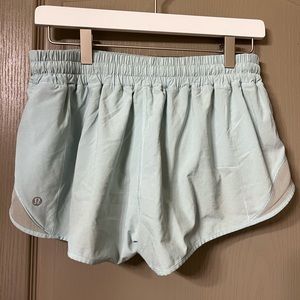 Lululemon Hotty Hot Low-rise Short